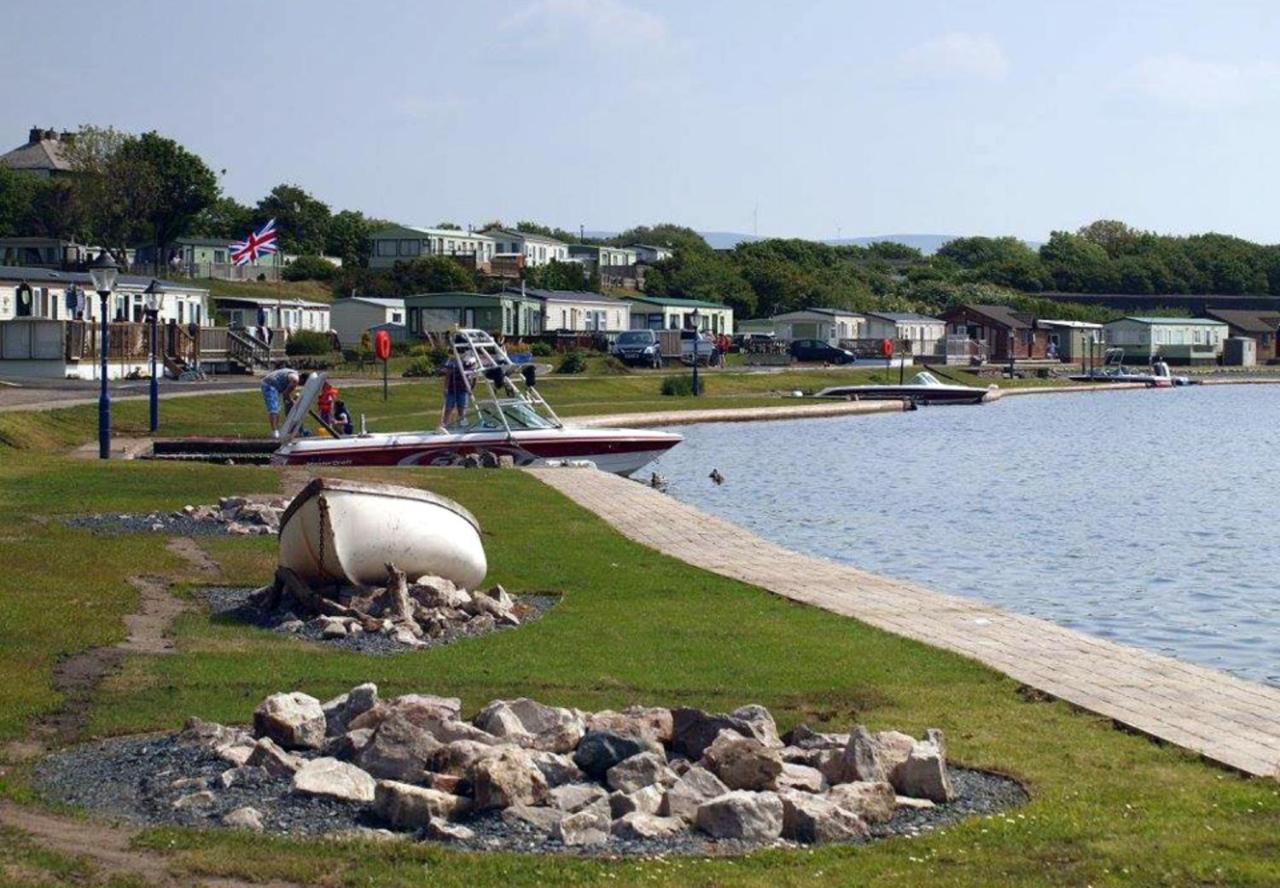 Lake District Static Caravan Lakeside Cumbria Millom Exteriör bild