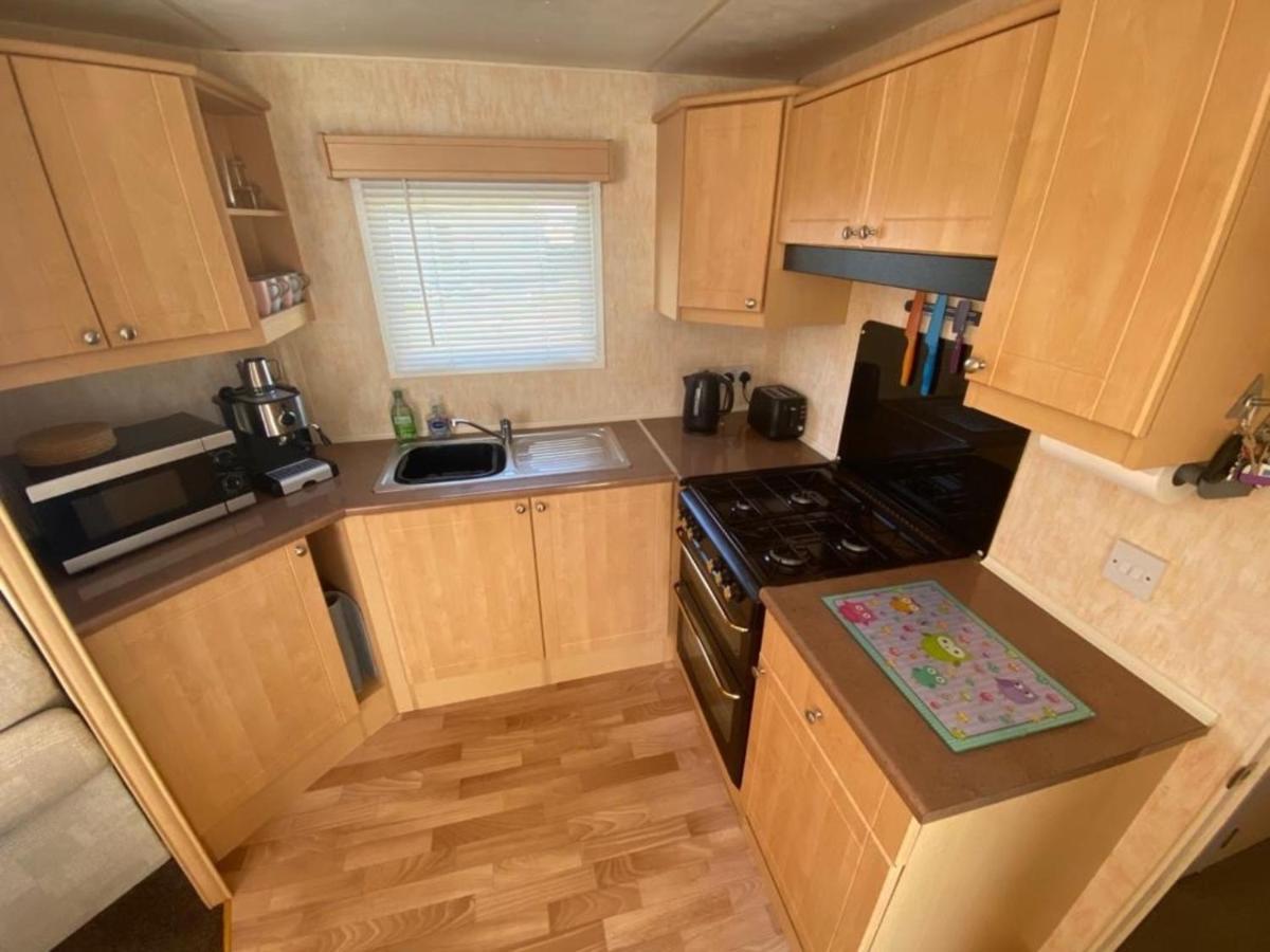 Lake District Static Caravan Lakeside Cumbria Millom Exteriör bild
