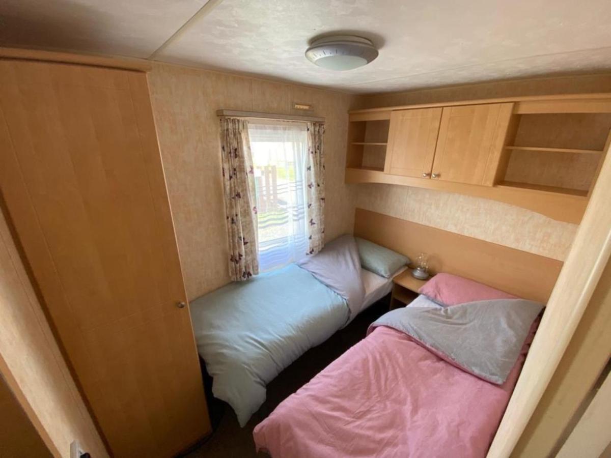 Lake District Static Caravan Lakeside Cumbria Millom Exteriör bild