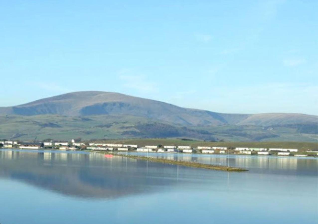 Lake District Static Caravan Lakeside Cumbria Millom Exteriör bild
